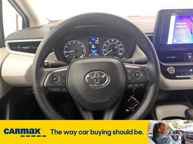 Photo of 2024 White Toyota Corolla