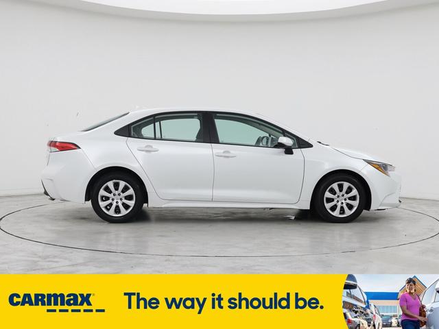 Photo of 2024 White Toyota Corolla