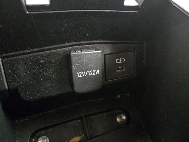 Photo of 2024 White Toyota Corolla