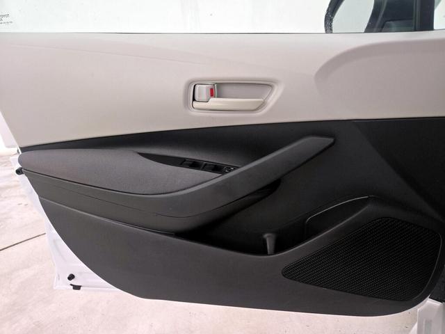 Photo of 2024 White Toyota Corolla