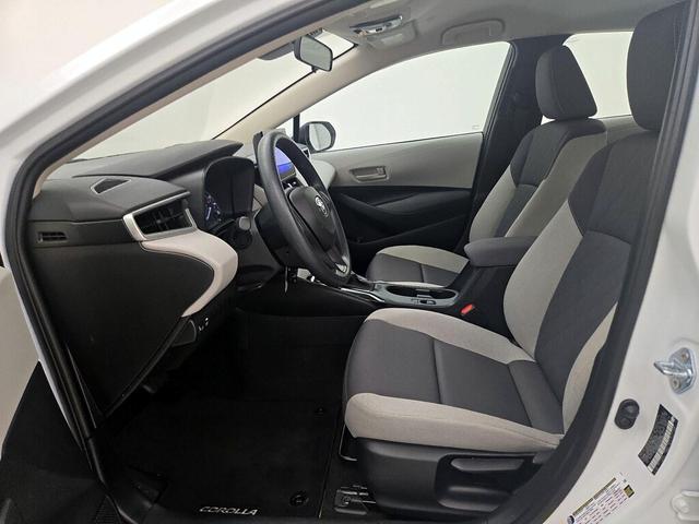 Photo of 2024 White Toyota Corolla