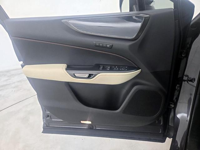 Photo of 2022 Gray Lexus NX 350h
