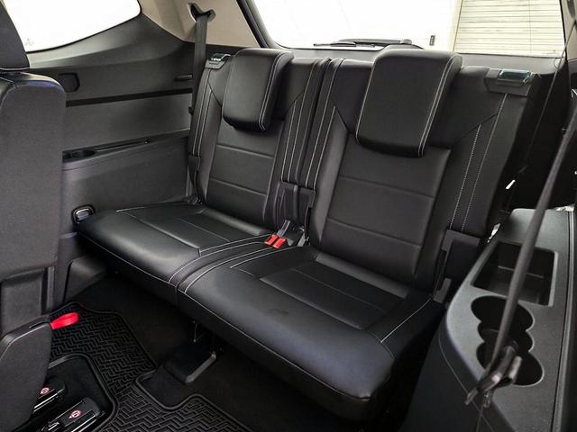Photo of 2022 Silver Volkswagen Atlas