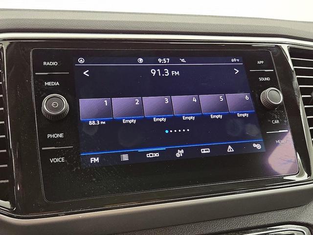 Photo of 2022 Silver Volkswagen Atlas