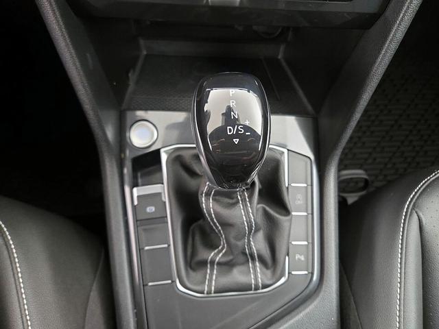 Photo of 2022 White Volkswagen Tiguan