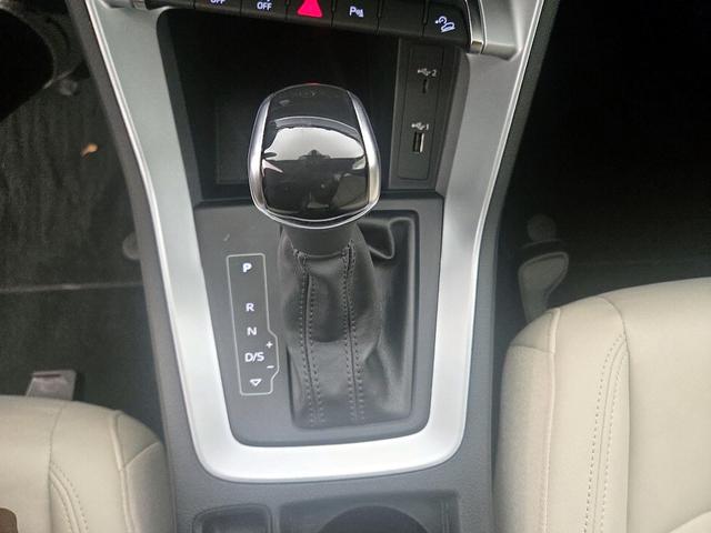 Photo of 2020 White Audi Q3