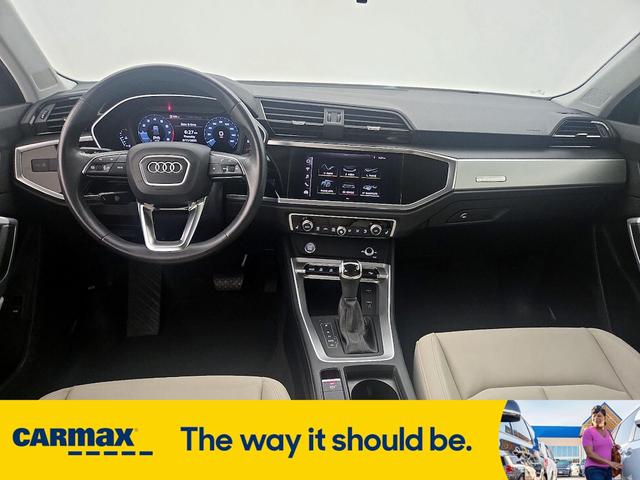 Photo of 2020 White Audi Q3