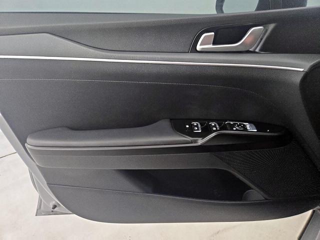 Photo of 2024 Gray Kia K5