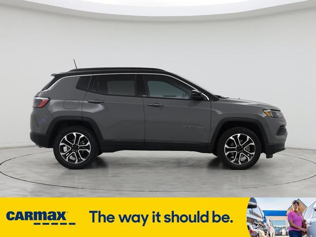 Photo of 2022 Gray Jeep Compass