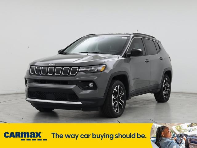Photo of 2022 Gray Jeep Compass