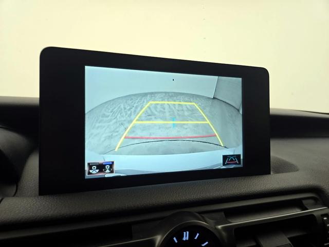 Photo of 2023 White Lexus IS 350