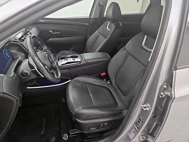 Photo of 2023 Silver Hyundai TUCSON
