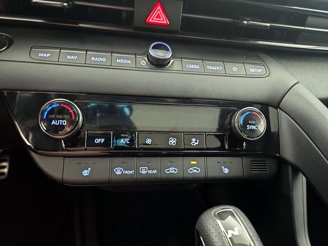 Photo of 2023 Blue Hyundai ELANTRA