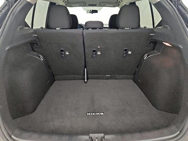 Photo of 2019 Black Nissan Kicks