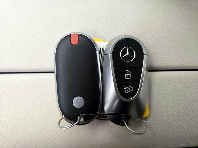 Photo of 2023 Gray Mercedes-Benz C-Class