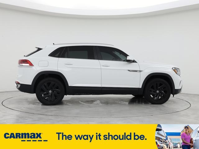 Photo of 2022 White Volkswagen Atlas Cross Sport
