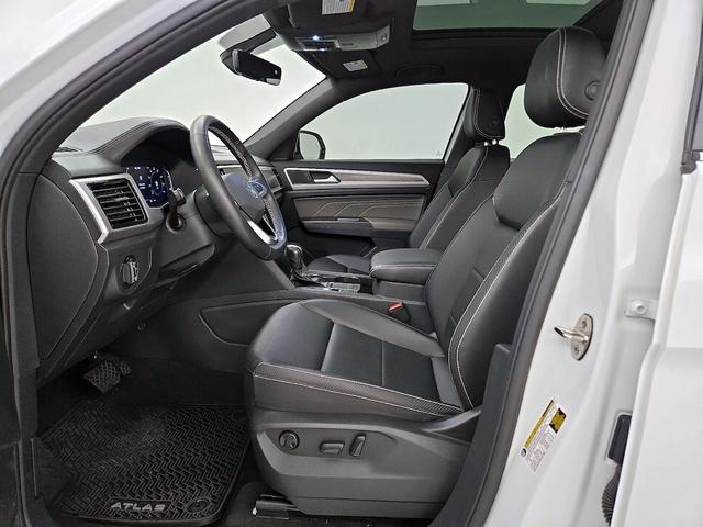 Photo of 2022 White Volkswagen Atlas Cross Sport