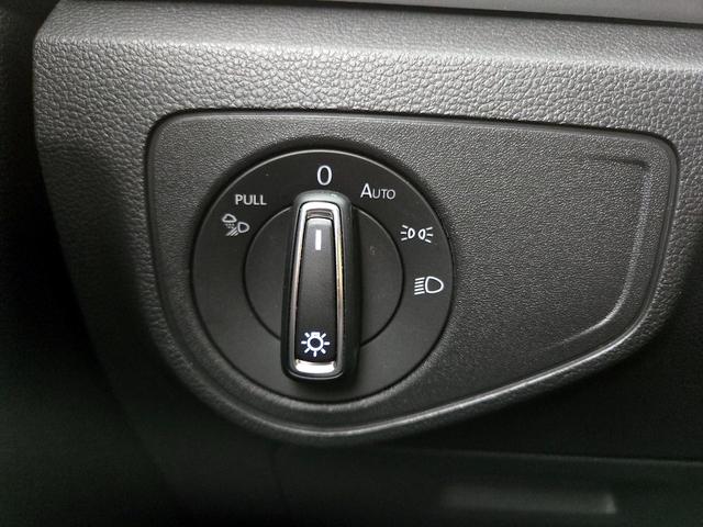 Photo of 2022 White Volkswagen Atlas Cross Sport