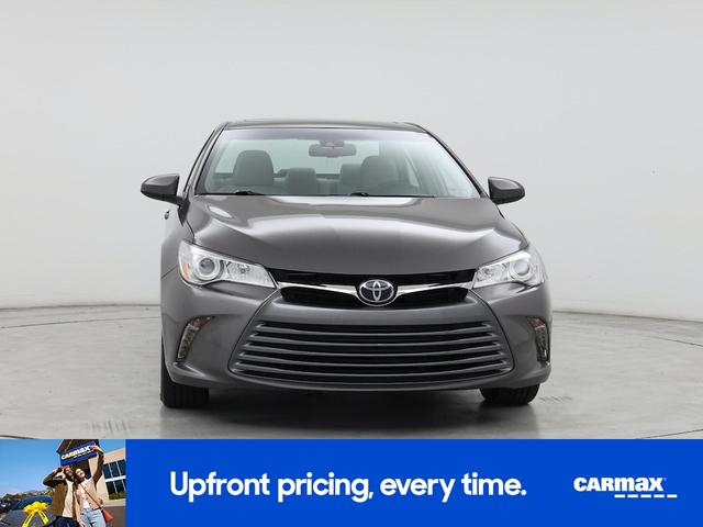 Photo of 2017 Gray Toyota Camry