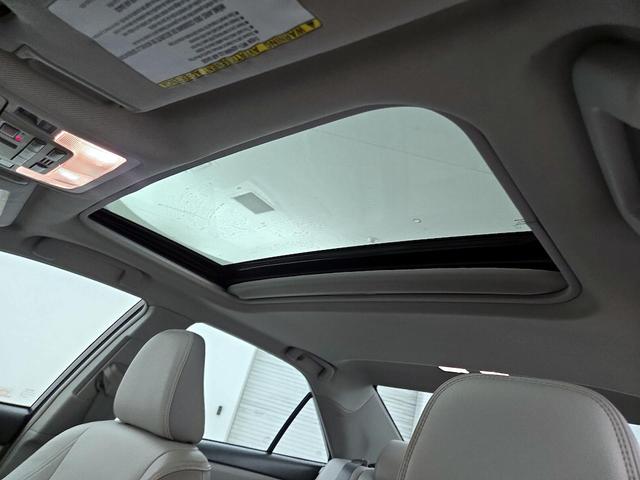 Photo of 2017 Gray Toyota Camry