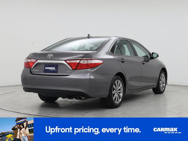 Photo of 2017 Gray Toyota Camry