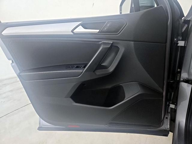 Photo of 2024 Gray Volkswagen Tiguan