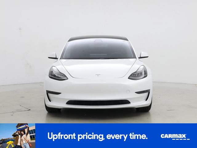 Photo of 2023 White Tesla Model 3