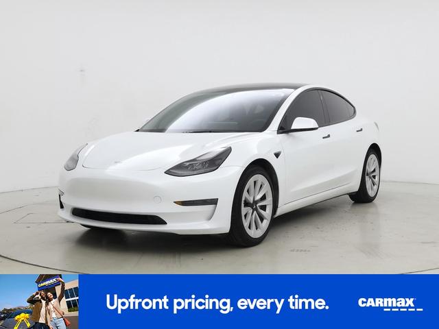 Photo of 2023 White Tesla Model 3