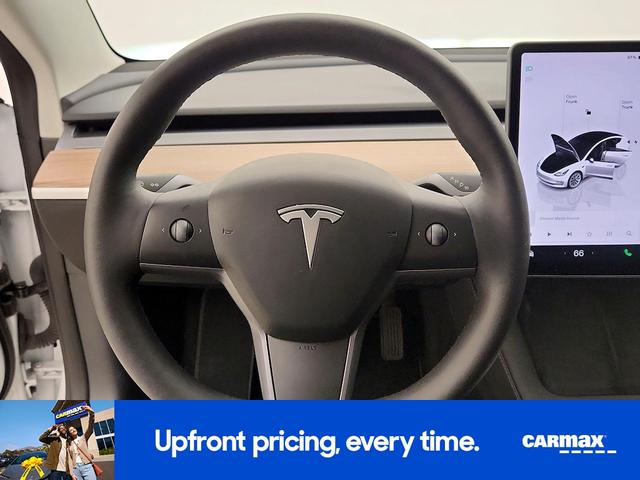 Photo of 2023 White Tesla Model 3