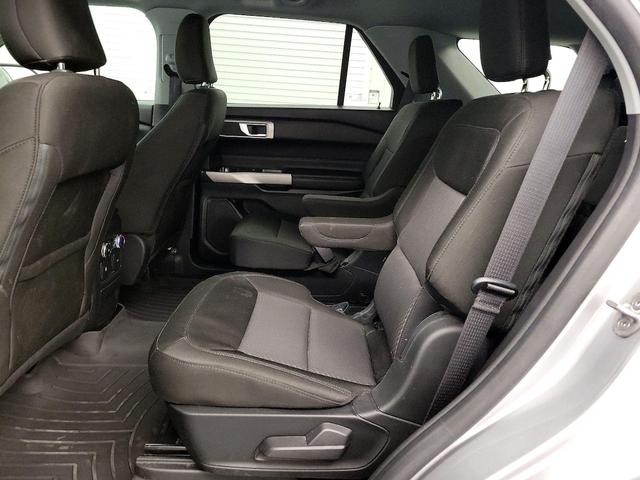 Photo of 2022 Silver Ford Explorer