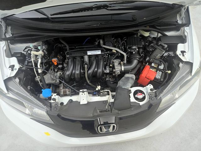 Photo of 2016 White Honda Fit