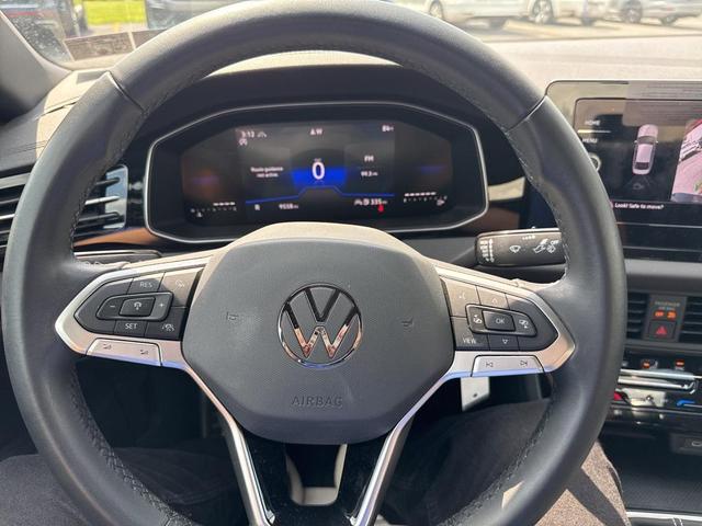 Photo of 2025 Deep Black Pearl Volkswagen Jetta