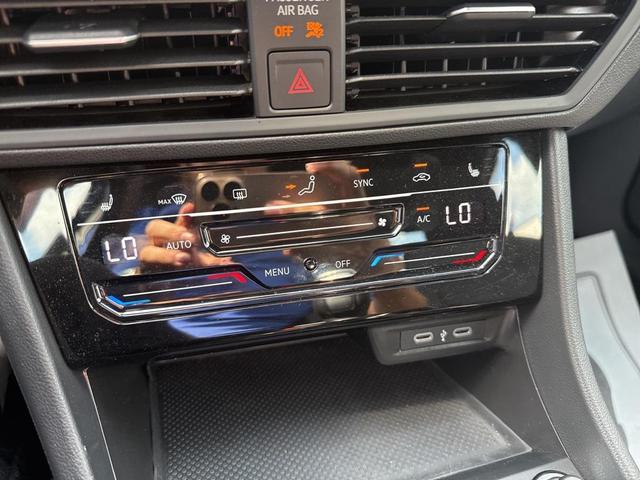 Photo of 2025 Deep Black Pearl Volkswagen Jetta