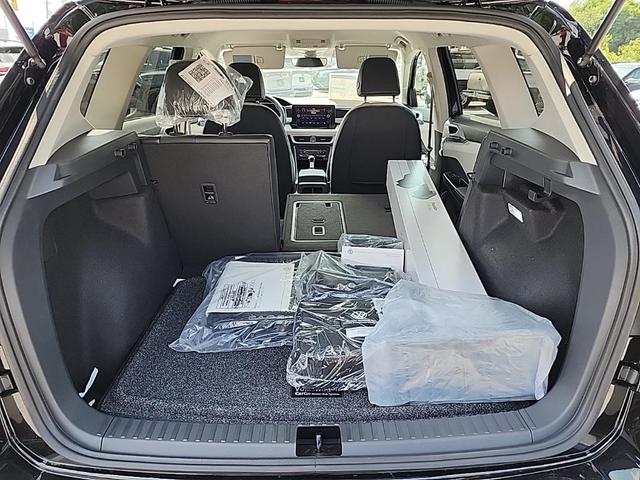 Photo of 2025 Deep Black Pearl Volkswagen Taos