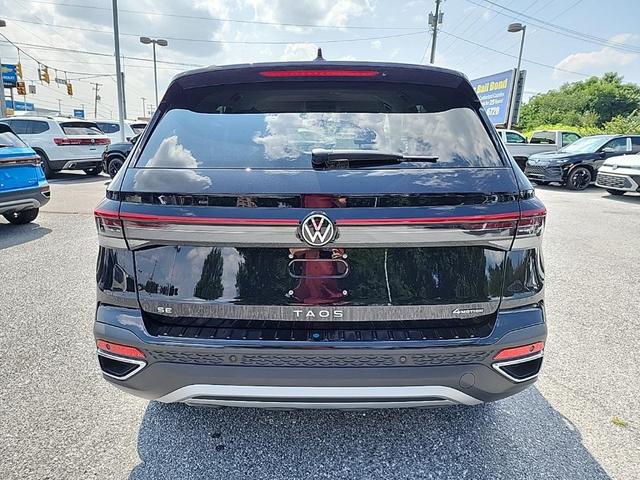 Photo of 2025 Deep Black Pearl Volkswagen Taos