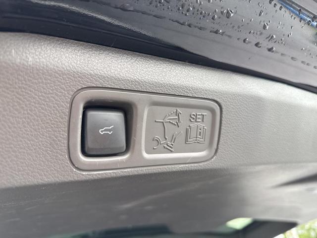 Photo of 2021 Agate Black Metallic Ford Expedition