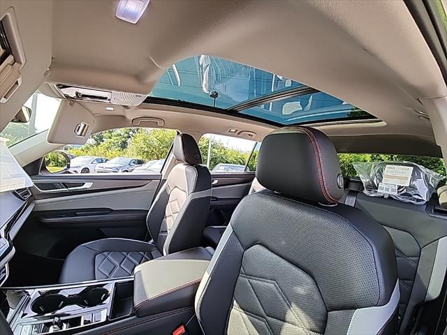 Photo of 2025 Avocado Green Pearl Volkswagen Atlas
