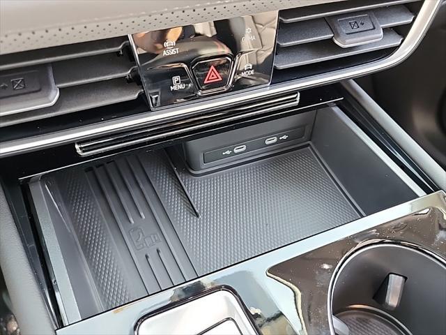 Photo of 2025 Avocado Green Pearl Volkswagen Atlas