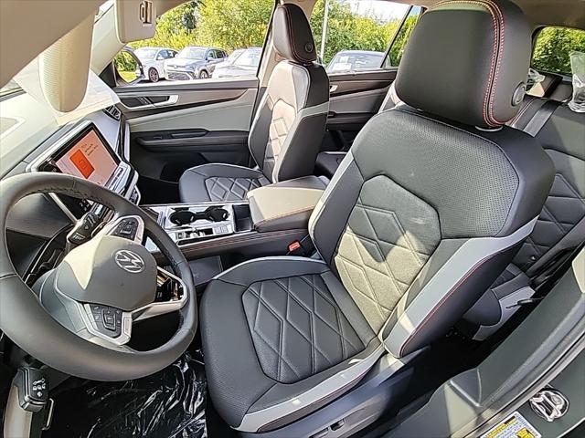 Photo of 2025 Avocado Green Pearl Volkswagen Atlas