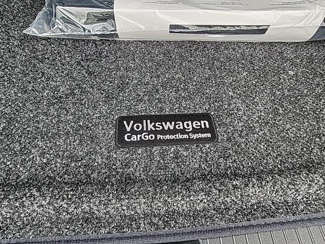 Photo of 2025 Pyrite Silver Metallic Volkswagen Tiguan