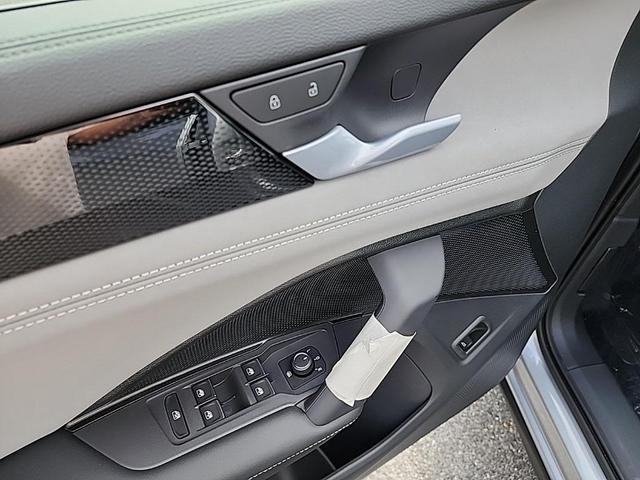 Photo of 2025 Pyrite Silver Metallic Volkswagen Tiguan
