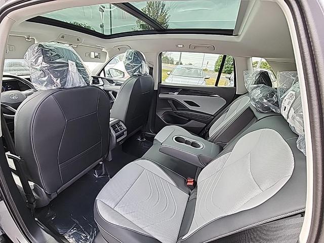 Photo of 2025 Pyrite Silver Metallic Volkswagen Tiguan