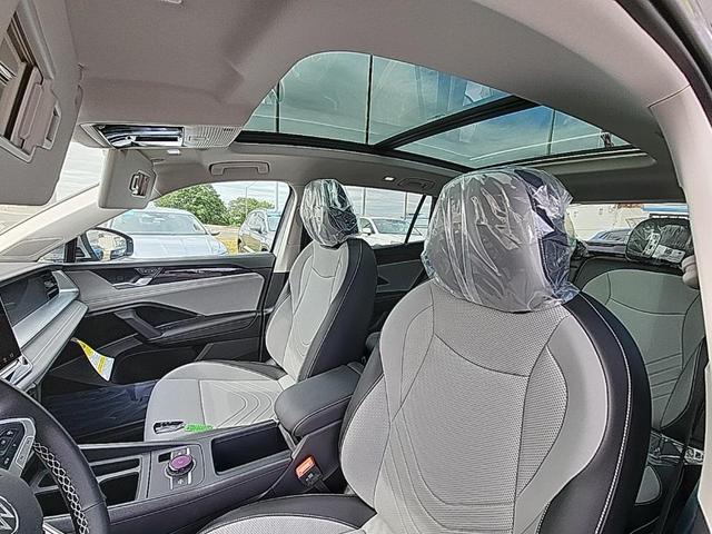 Photo of 2025 Pyrite Silver Metallic Volkswagen Tiguan