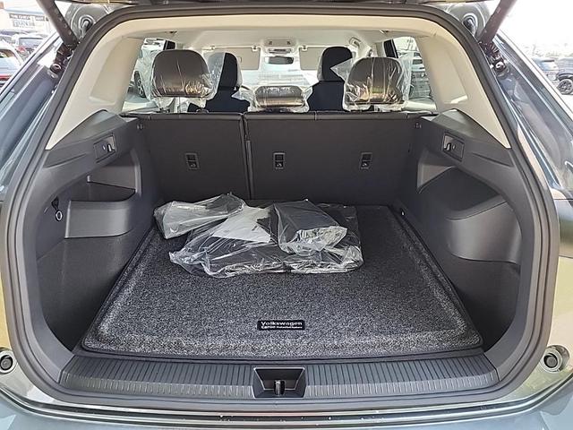 Photo of 2025 Platinum Gray Metallic Volkswagen Tiguan