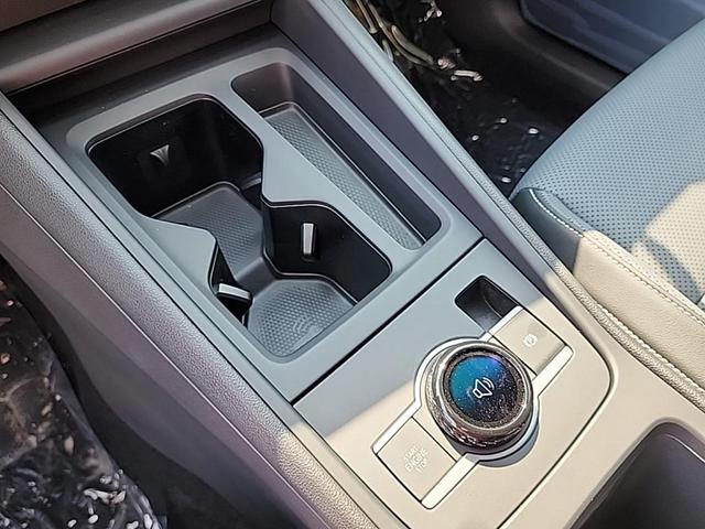 Photo of 2025 Platinum Gray Metallic Volkswagen Tiguan
