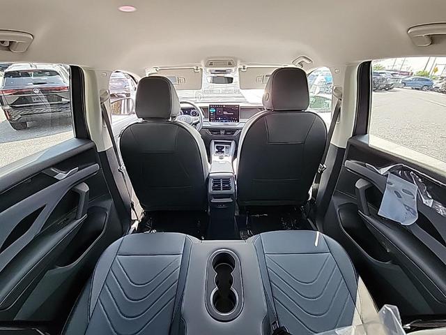 Photo of 2025 Platinum Gray Metallic Volkswagen Tiguan