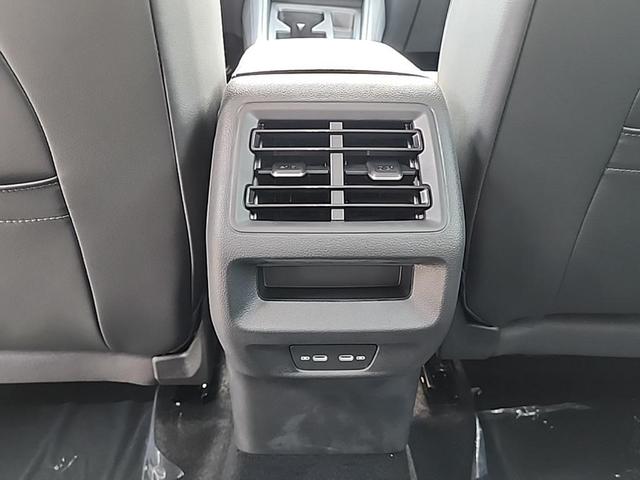 Photo of 2025 Platinum Gray Metallic Volkswagen Tiguan