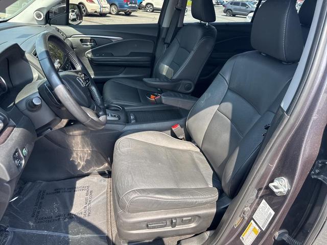 Photo of 2021 Crystal Black Pearl Honda Pilot