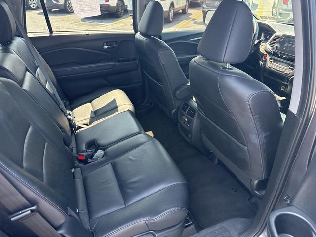 Photo of 2021 Crystal Black Pearl Honda Pilot