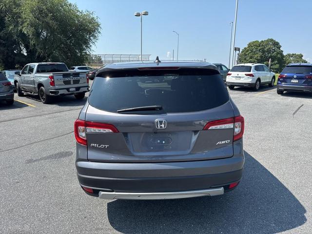 Photo of 2021 Crystal Black Pearl Honda Pilot